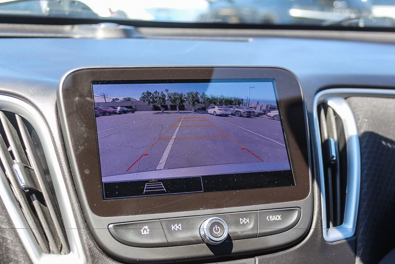 Used 2024 Chevrolet Malibu LT FWD image 32