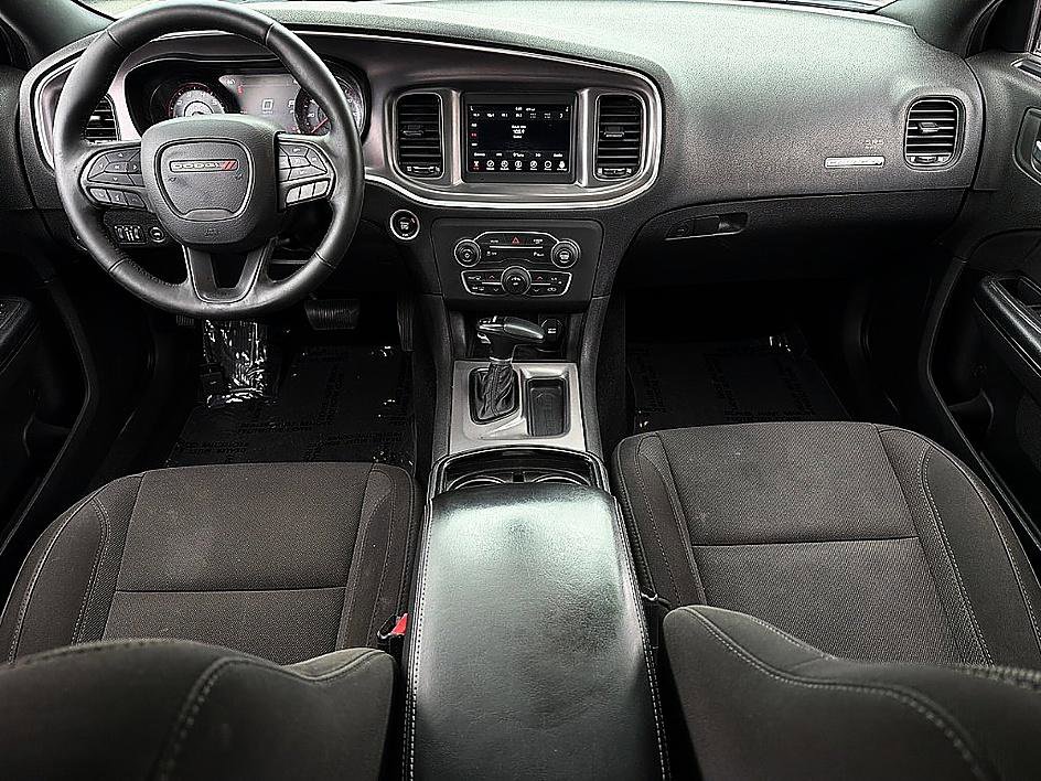 Used 2019 Dodge Charger SXT w/ Blacktop Package RWD image 8