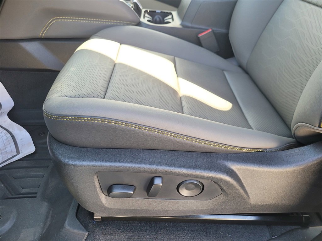 New 2026 Chevrolet Colorado ZR2 w/ ZR2 Bison Edition image 13