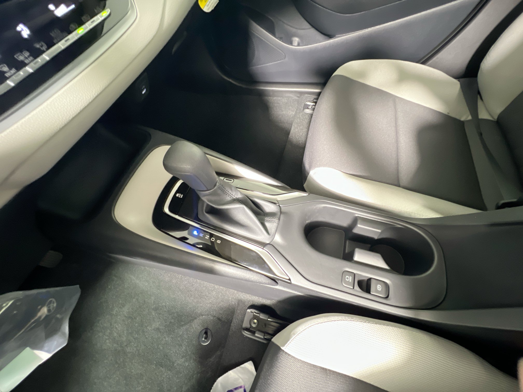 New 2027 Toyota Corolla LE FWD image 23
