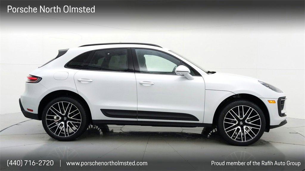 Used 2022 Porsche Macan image 1