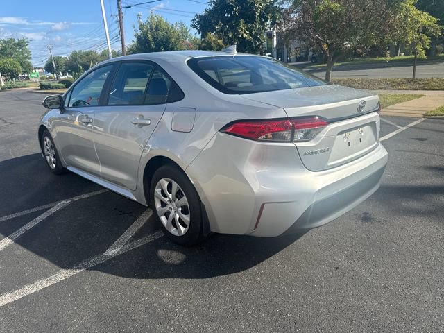 Used 2024 Toyota Corolla LE FWD image 5