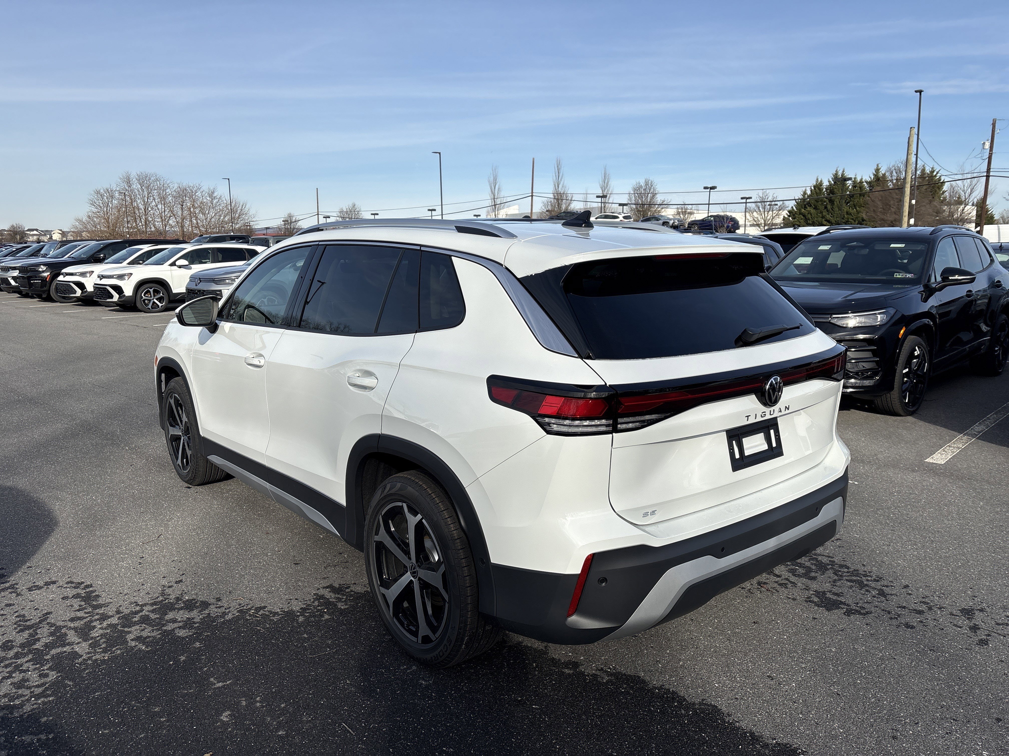 New 2026 Volkswagen Tiguan SE image 6