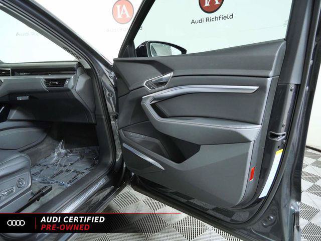 Certified 2024 Audi Q8 e-tron Prestige AWD/4WD image 12