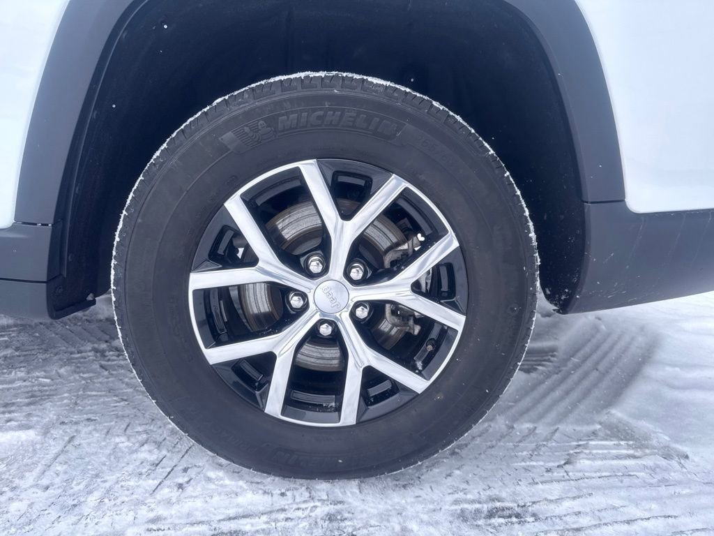 Used 2024 Jeep Grand Cherokee L Limited w/ Luxury Tech Group II image 29