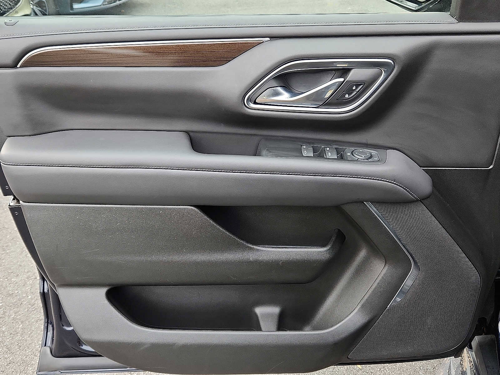 Used 2021 GMC Yukon SLE image 12