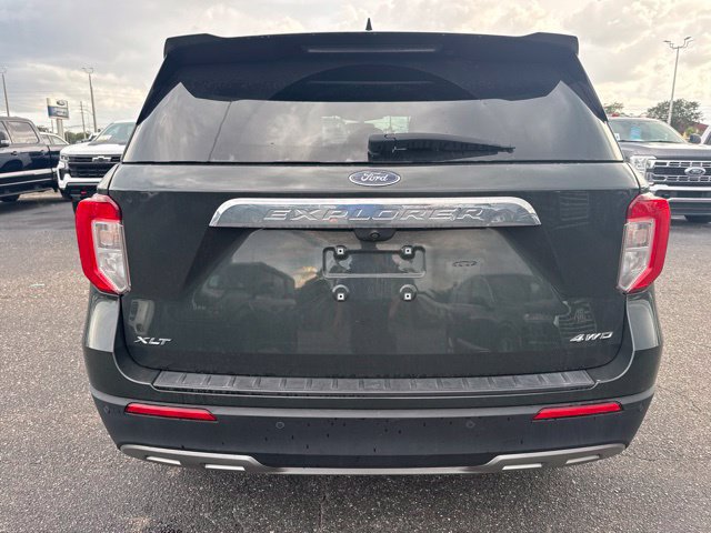 Certified 2022 Ford Explorer XLT w/ Equipment Group 202A AWD/4WD image 6