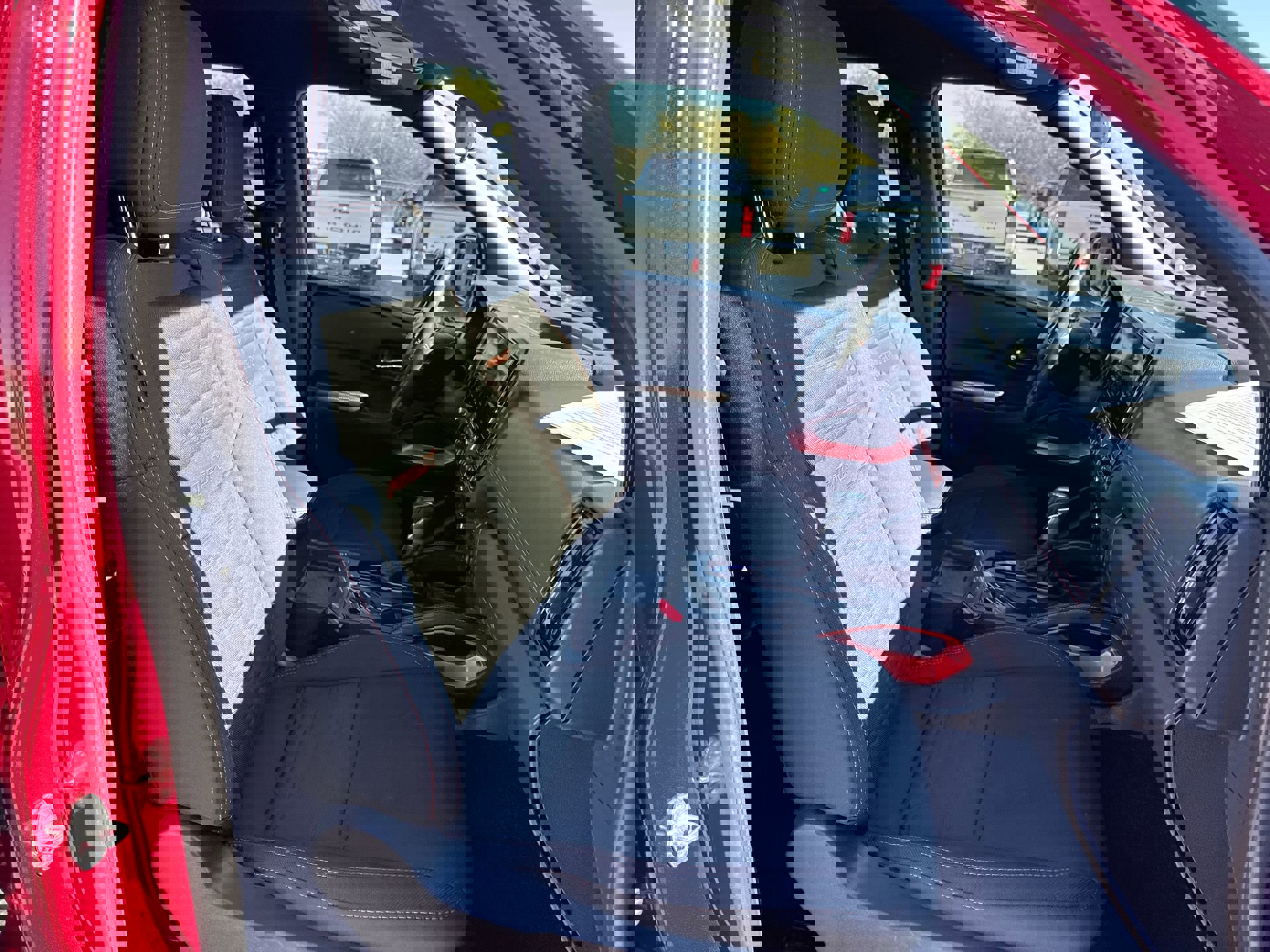 Used 2025 Nissan Frontier Pro-X image 24