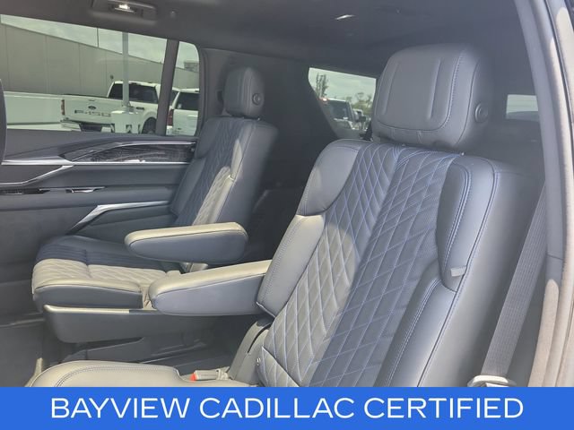 Certified 2026 Cadillac Escalade IQL Sport 1 w/ LPO, ONYX Package AWD/4WD image 16