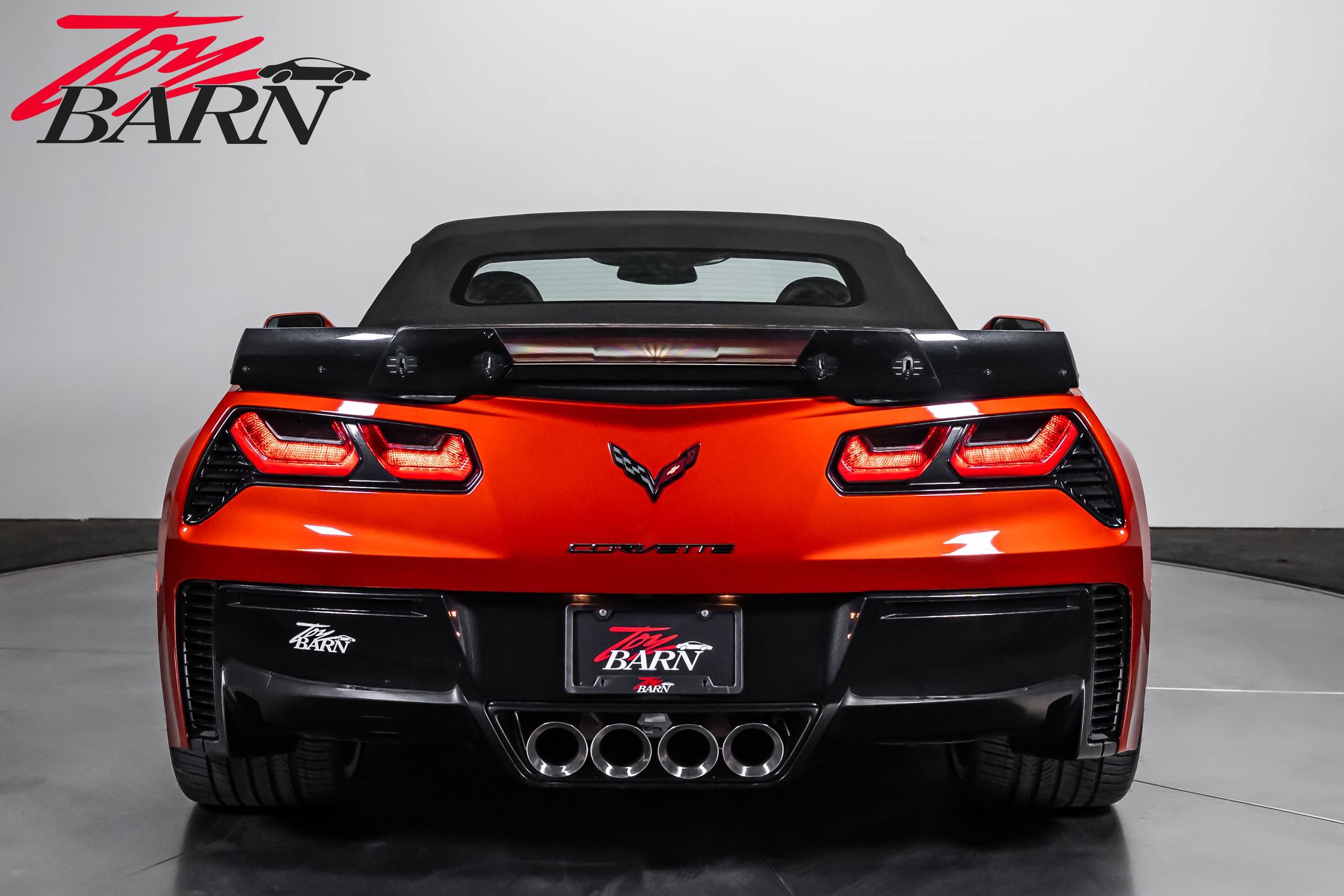 Used 2015 Chevrolet Corvette Z06 w/ 3LZ Preferred Equipment Group RWD image 12