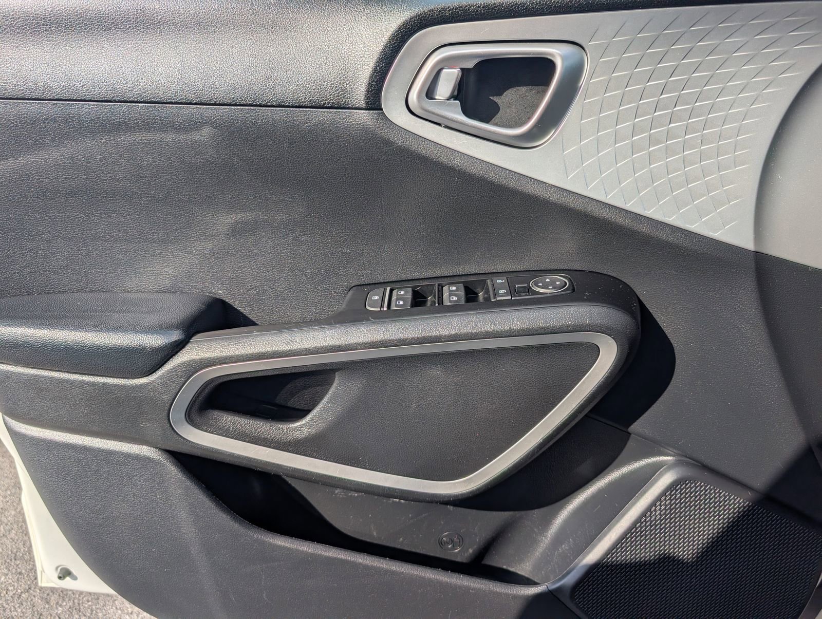 Used 2020 Kia Soul LX image 21