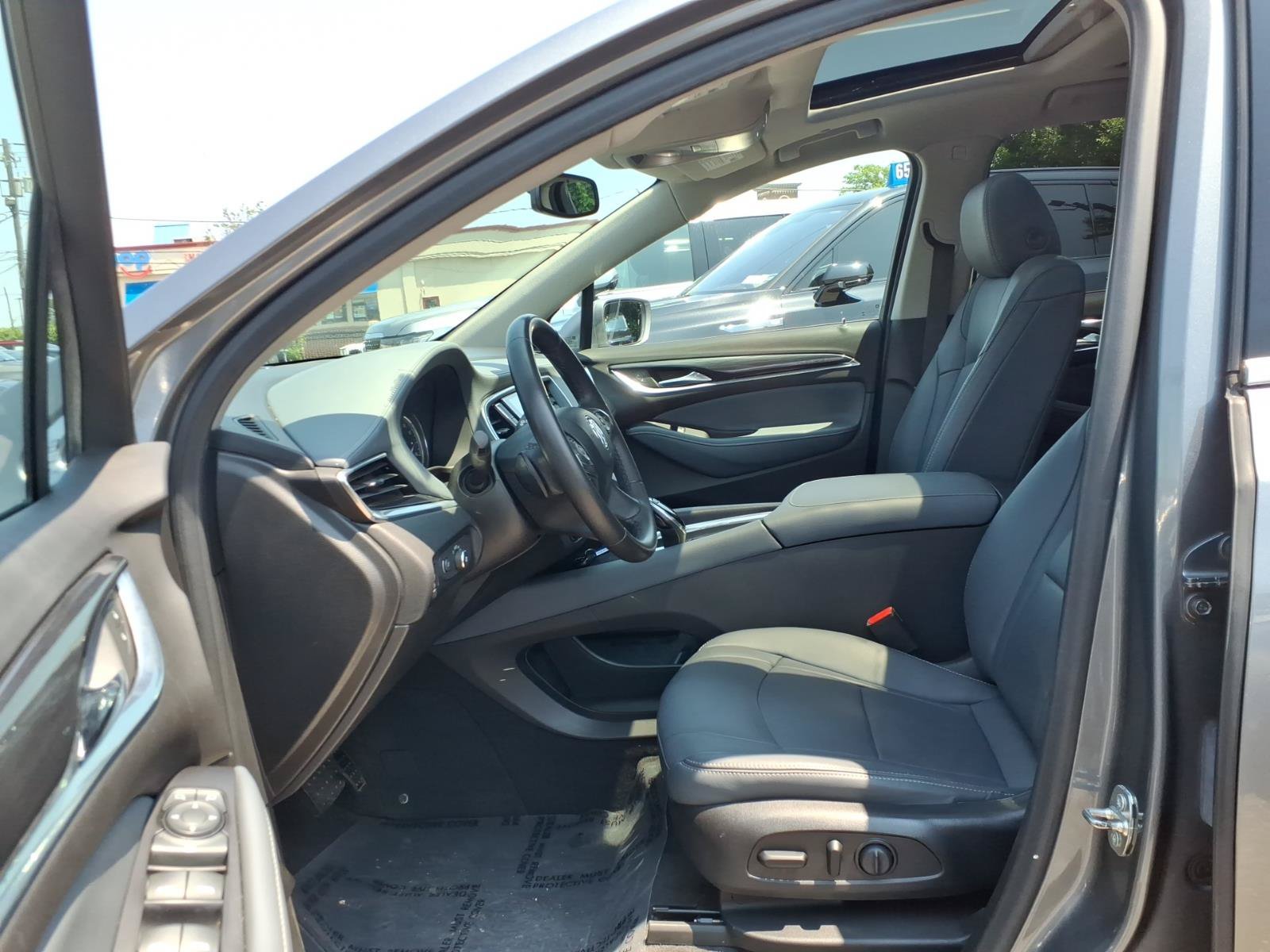 Used 2020 Buick Enclave Essence w/ Sound and Sites Package AWD/4WD image 19
