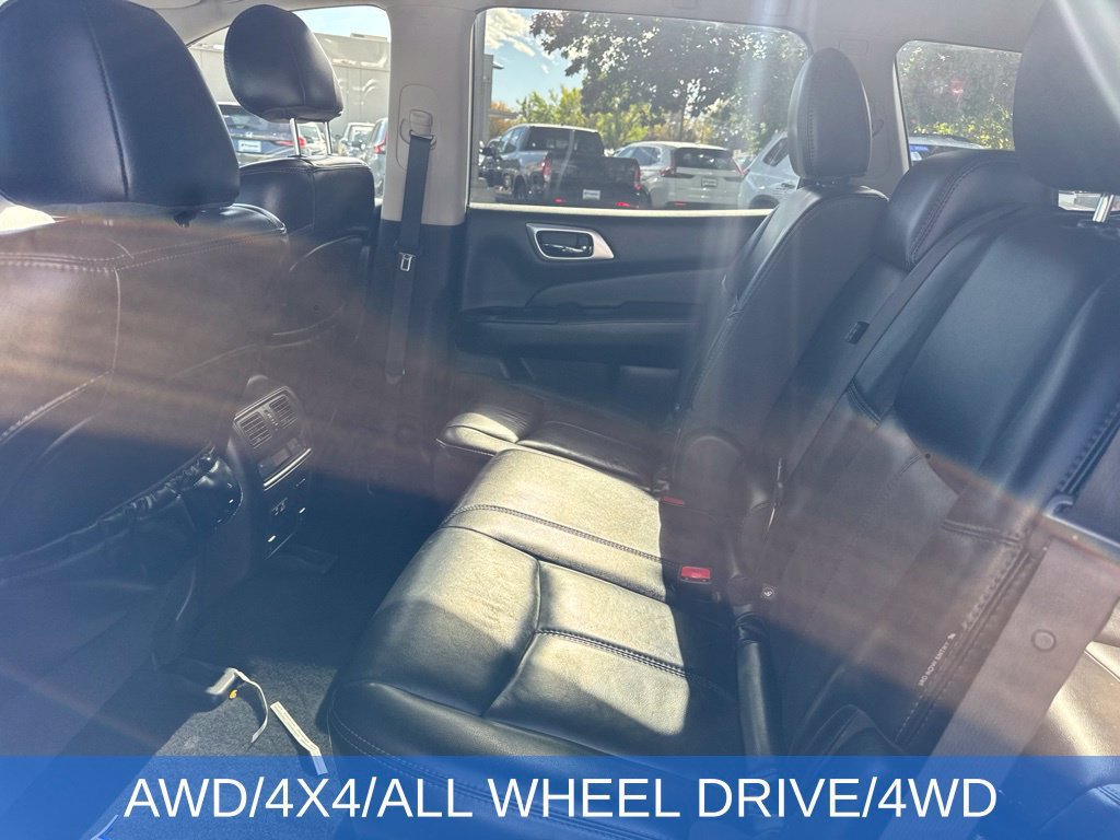 Used 2020 Nissan Pathfinder SL AWD/4WD image 23