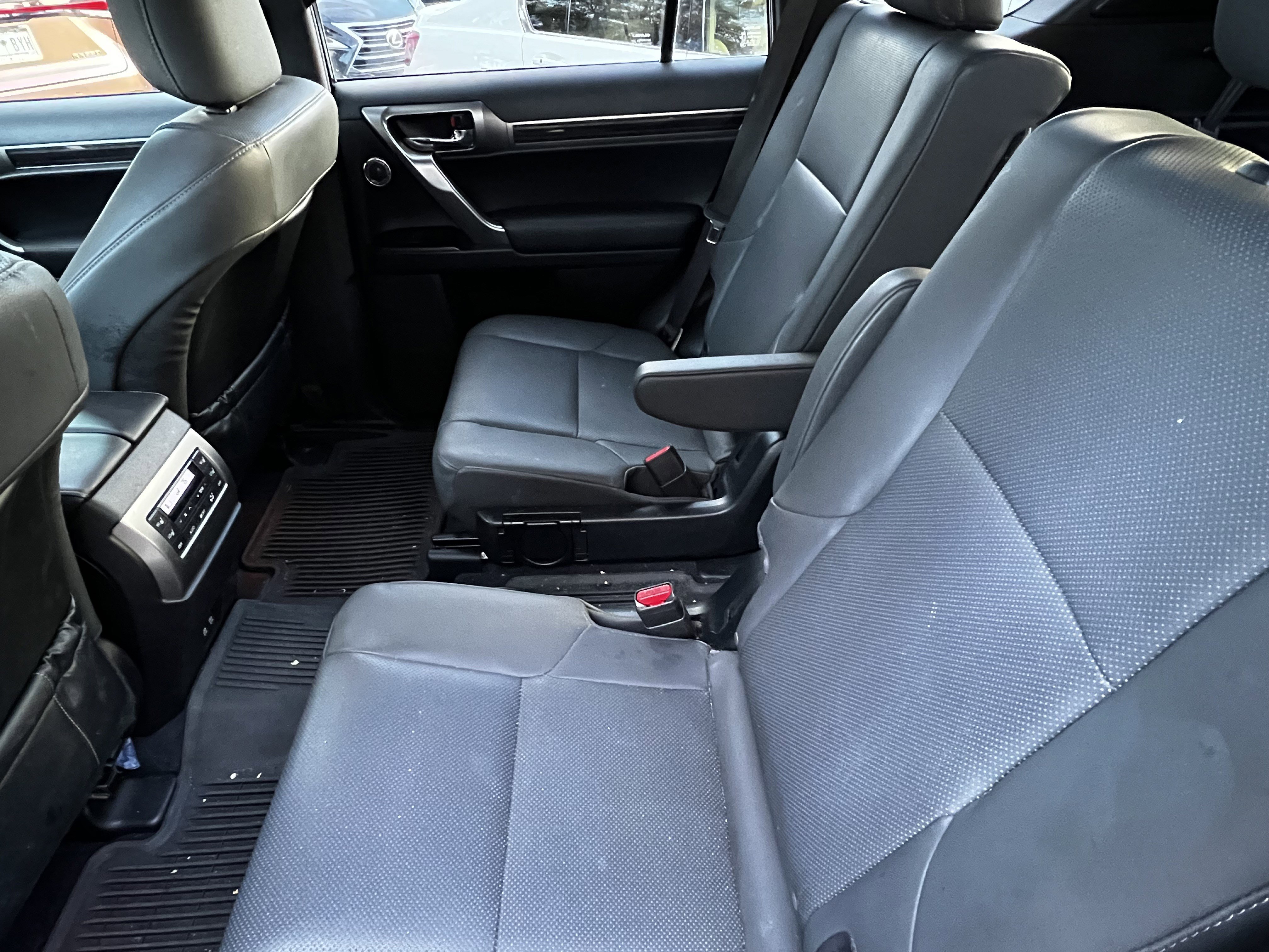 Used 2023 Lexus GX 460 Premium image 31