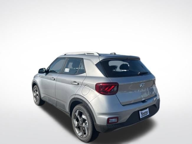 Used 2026 Hyundai Venue SEL image 8