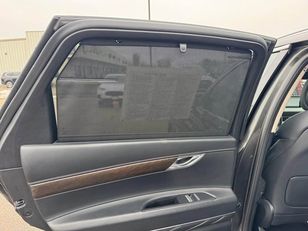 Used 2024 Genesis GV80 2.5T AWD/4WD image 12