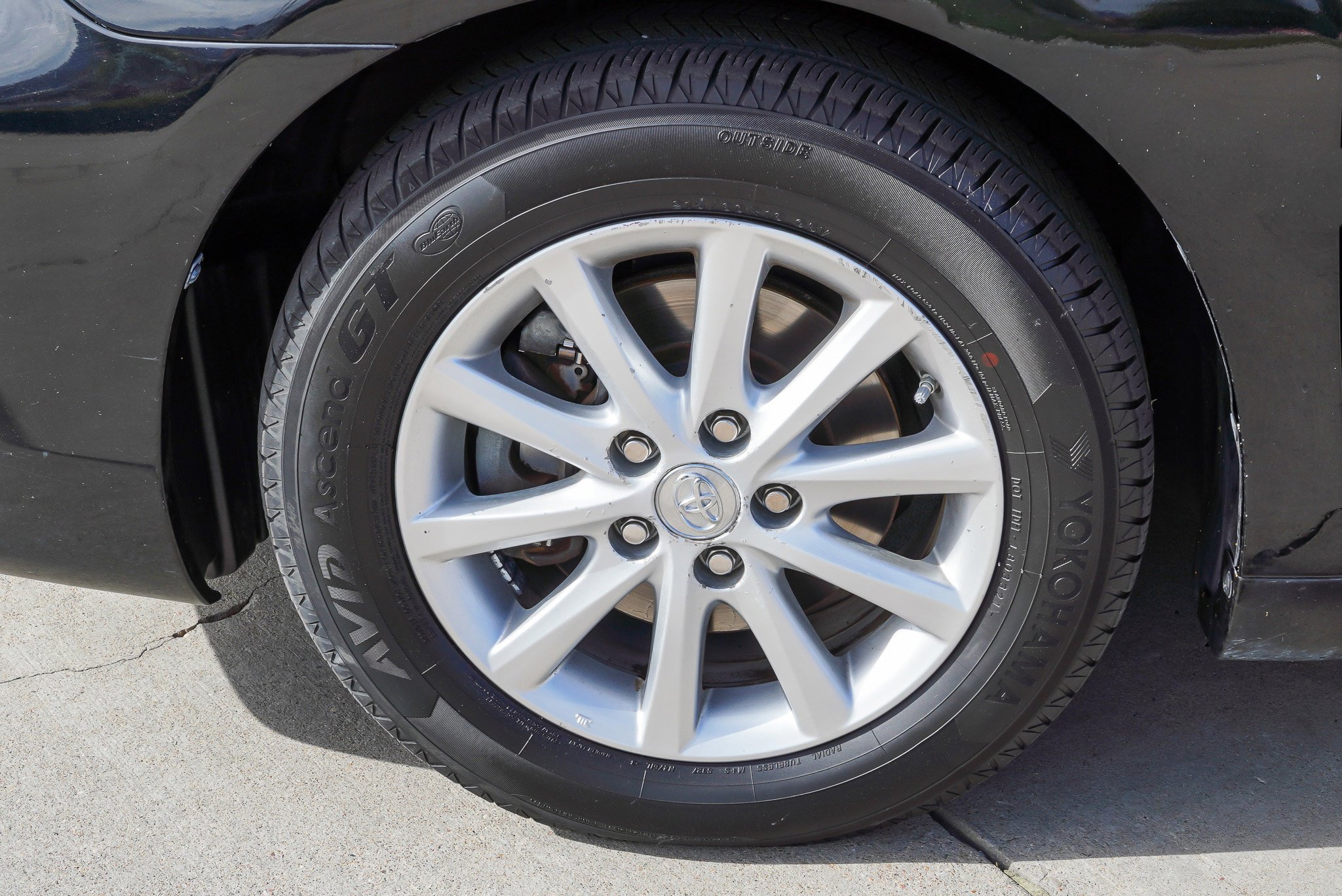 Used 2011 Toyota Camry XLE w/ SE/XLE Extra-Value Pkg FWD image 12