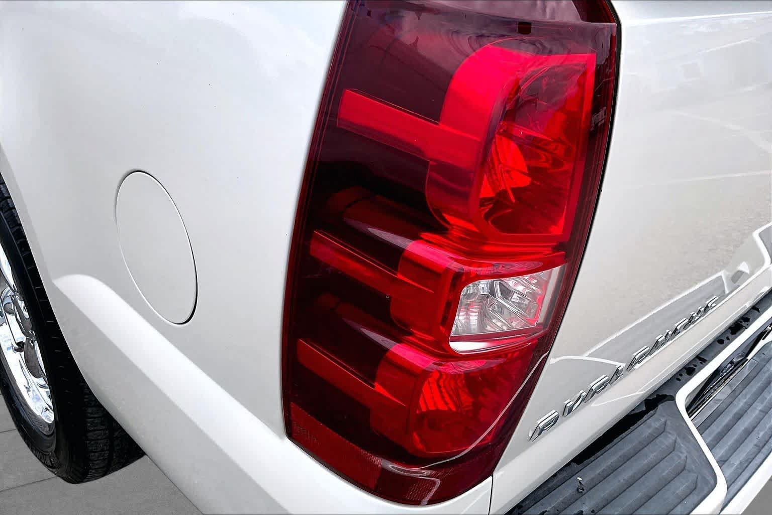 Used 2008 Chevrolet Avalanche LTZ w/ LTZ Preferred Equipment Group RWD image 28