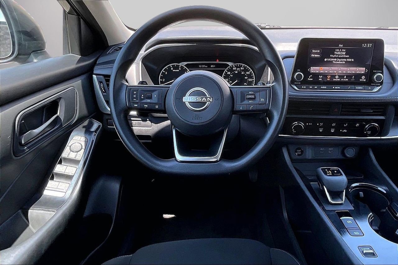 Used 2024 Nissan Rogue S FWD image 12