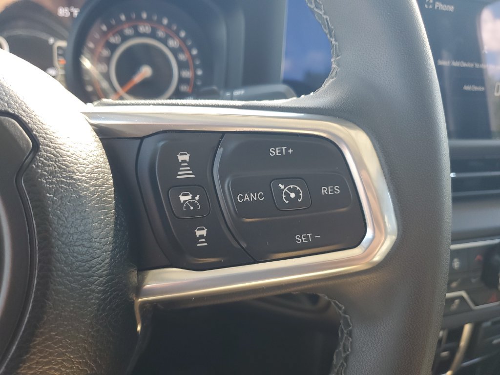 Used 2025 Jeep Wrangler Unlimited Sahara AWD/4WD image 22