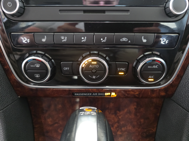 Used 2013 Volkswagen Passat TDI SEL Premium FWD image 18