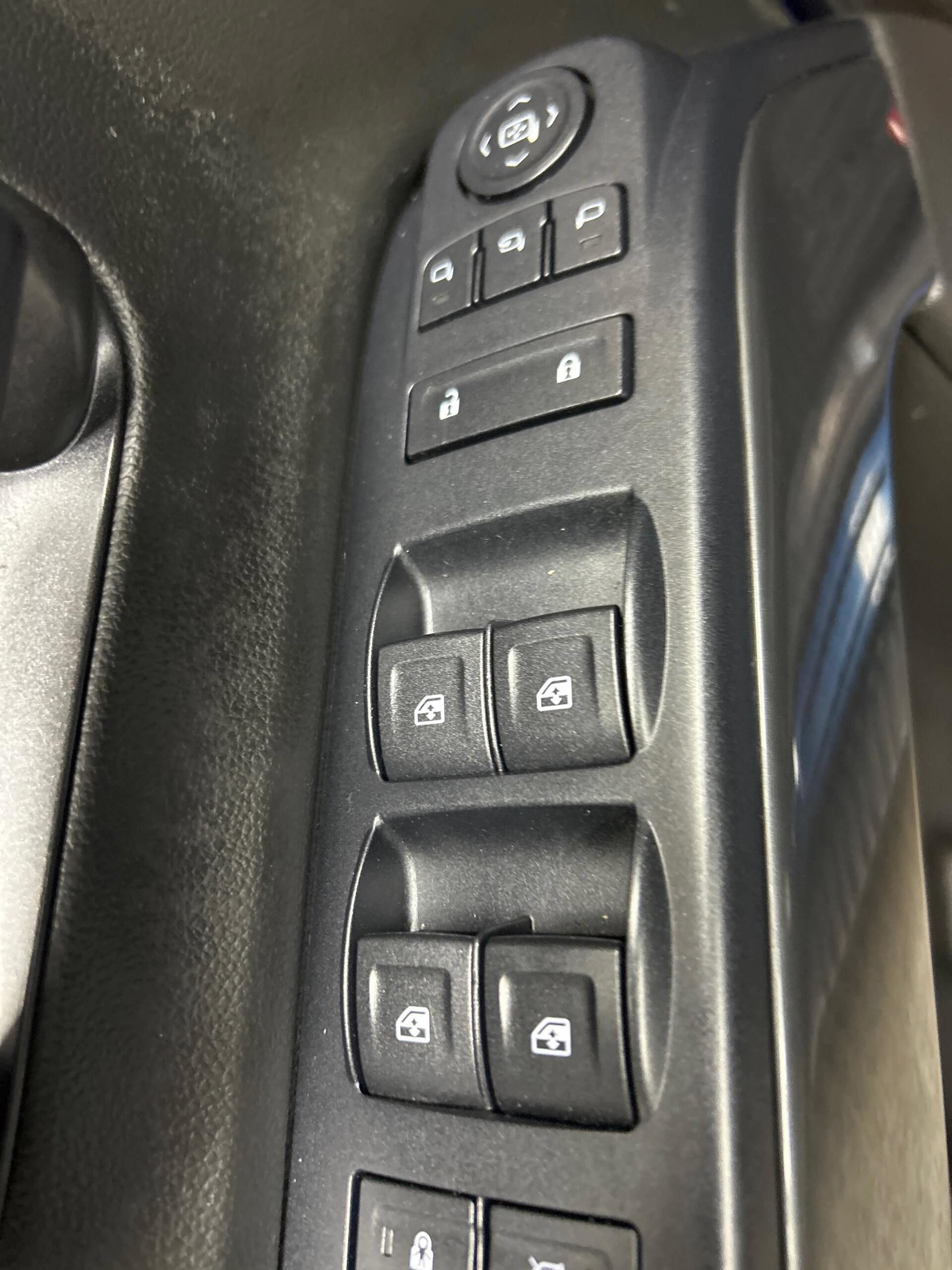 Used 2015 GMC Sierra 3500 SLT AWD/4WD image 9
