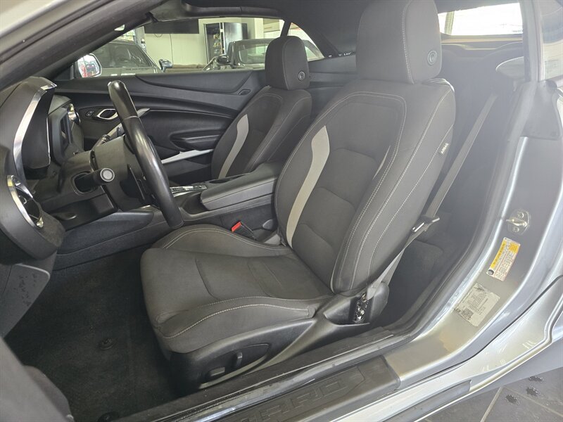 Used 2023 Chevrolet Camaro LT RWD image 17