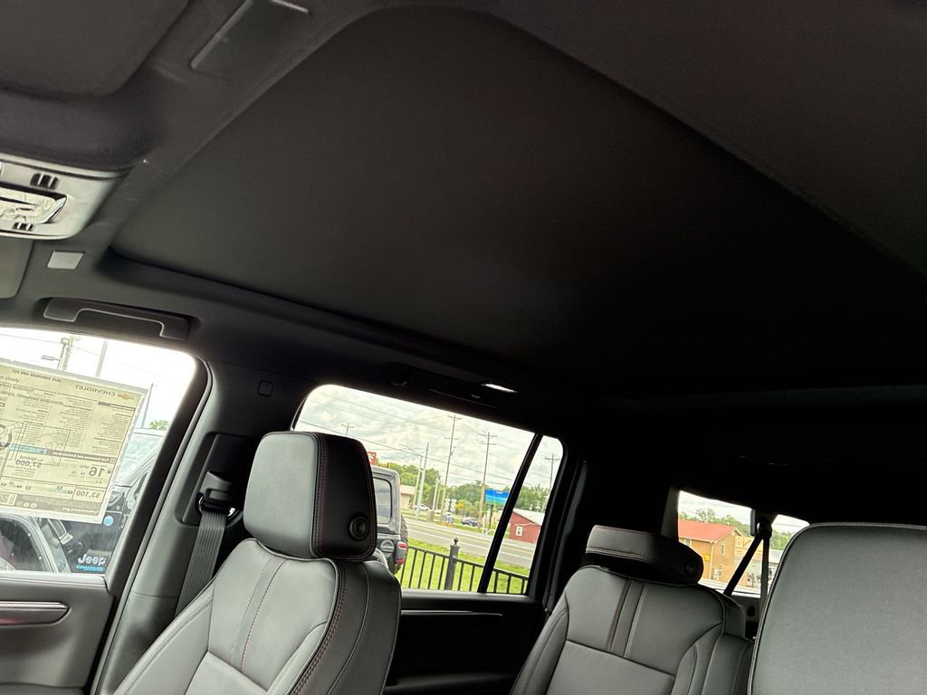 New 2026 Chevrolet Suburban RST w/ Advanced Technology Package AWD/4WD image 18