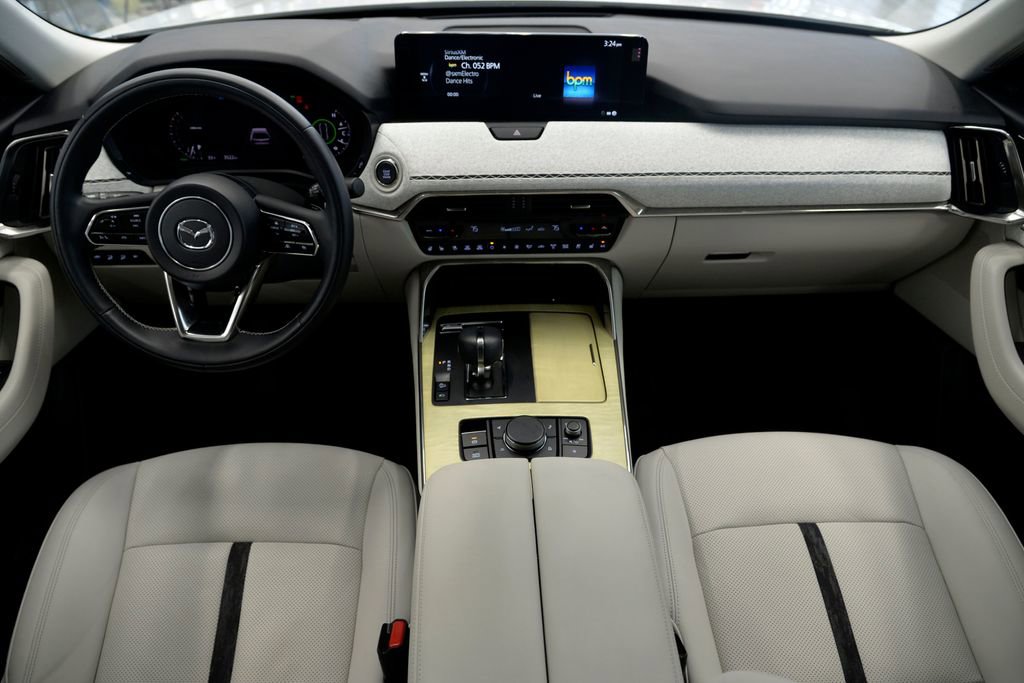 Certified 2025 MAZDA CX-90 3.3 Turbo S w/ Premium Plus image 17