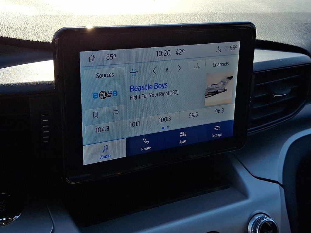Used 2022 Ford Explorer XLT image 18