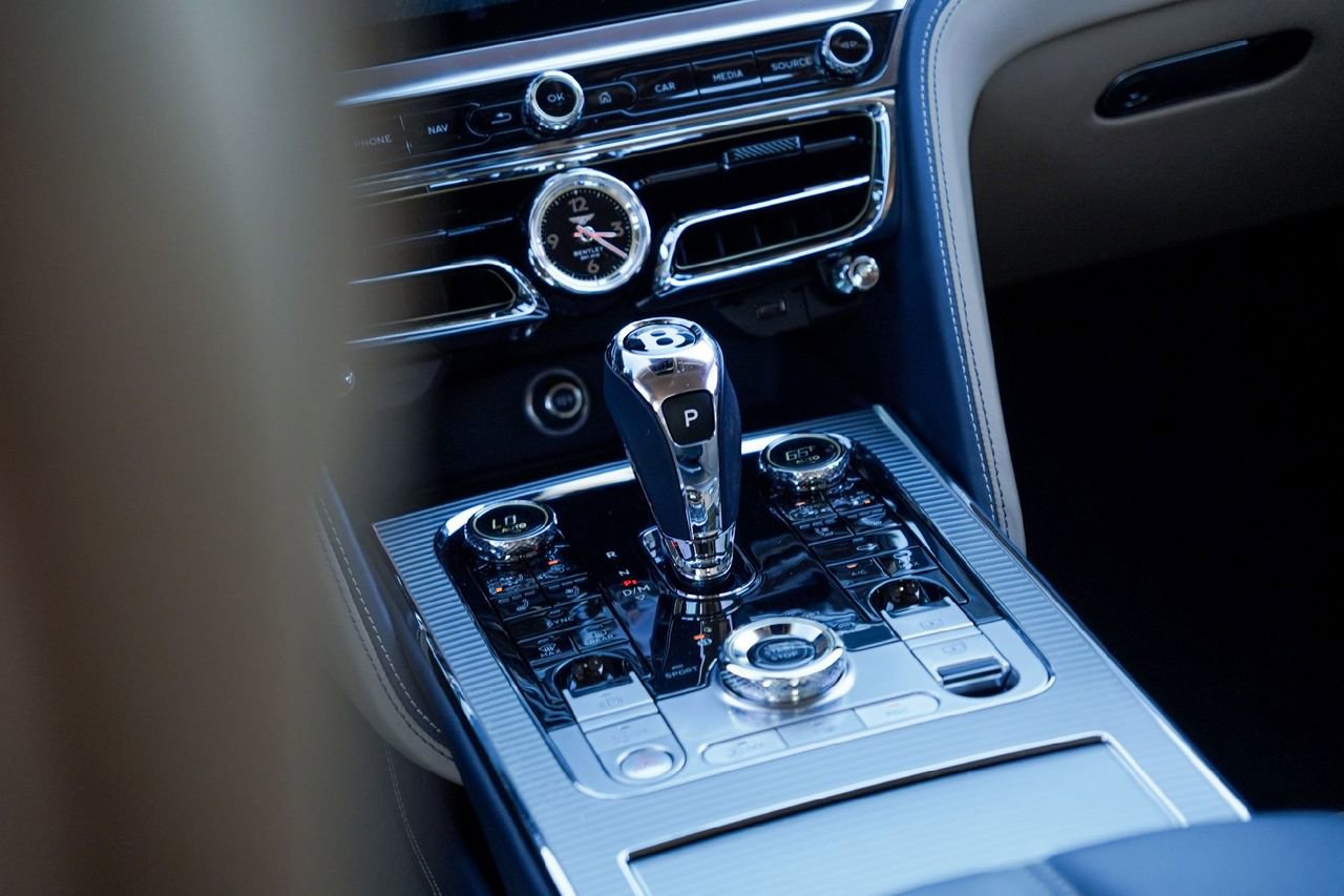 Certified 2023 Bentley Flying Spur W12 image 35