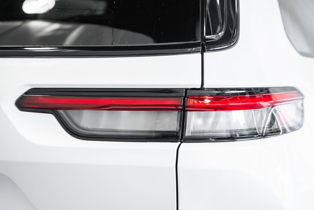 New 2025 Jeep Grand Cherokee L Limited w/ Luxury Tech Group II image 6