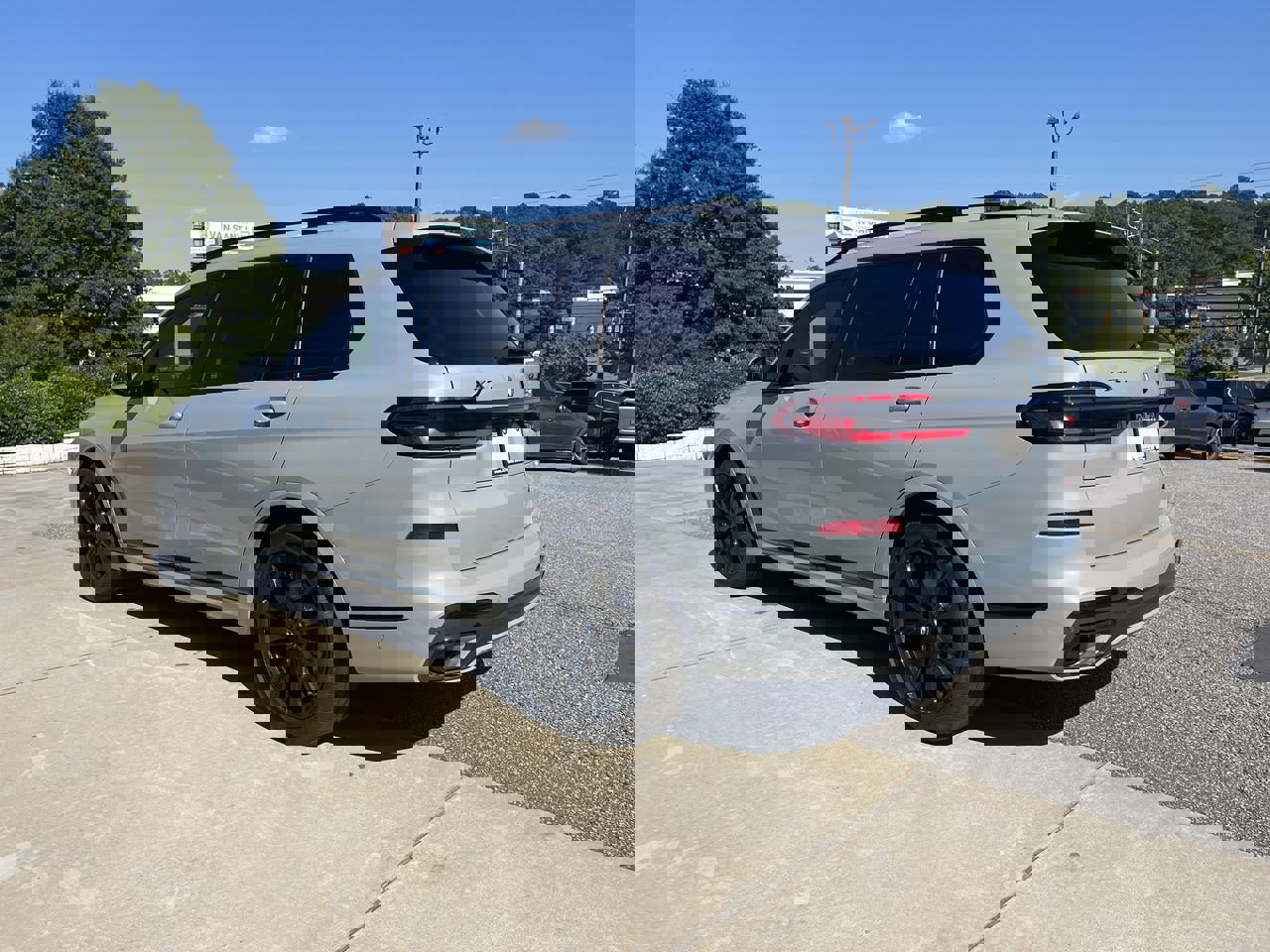 New 2026 BMW X7 xDrive40i w/ Executive Package image 6