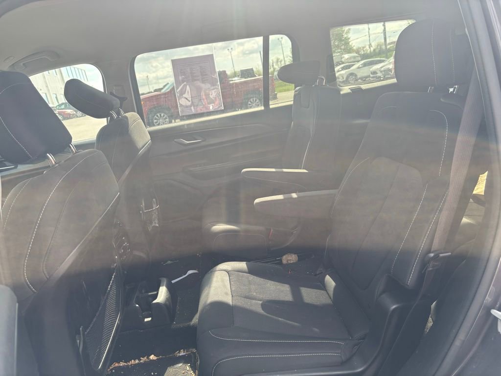 Used 2023 Jeep Grand Cherokee L Laredo w/ Luxury Tech Group I AWD/4WD image 9