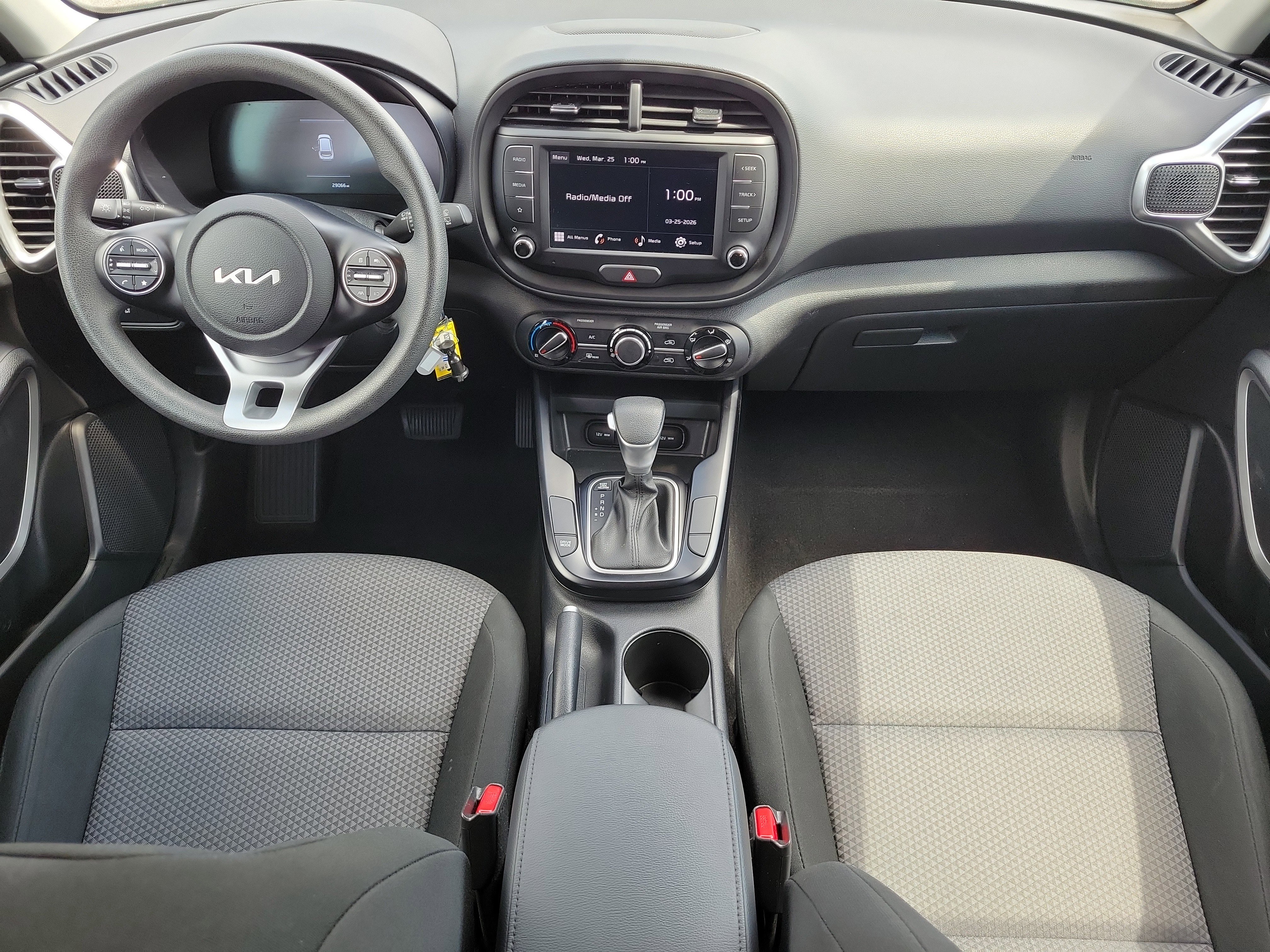 Used 2025 Kia Soul LX w/ LX Technology Package image 17