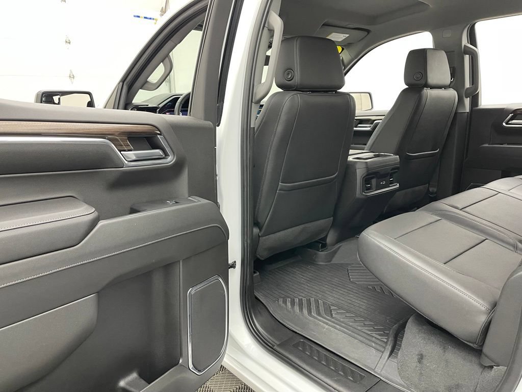 Used 2024 Chevrolet Silverado 1500 LT Trail Boss w/ Convenience Package II AWD/4WD image 36