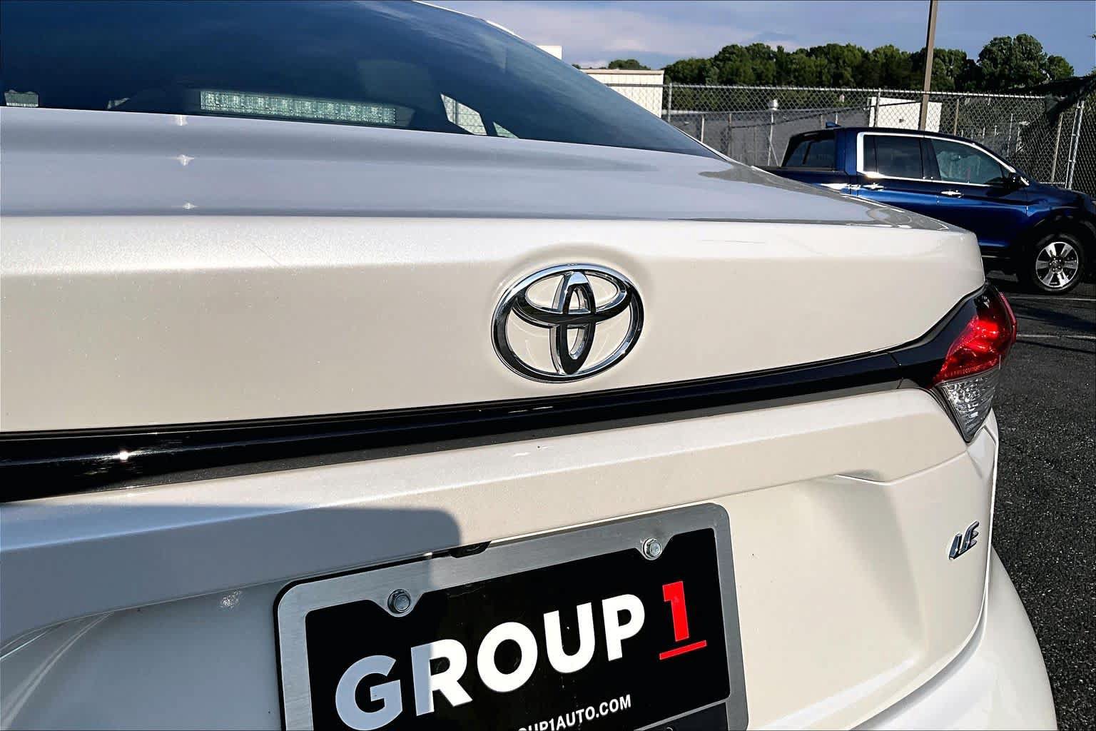 Used 2025 Toyota Corolla LE FWD image 31