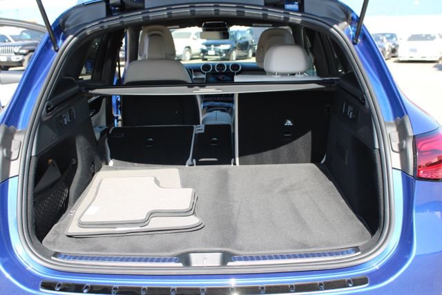 Used 2025 Mercedes-Benz GLC 300 image 42