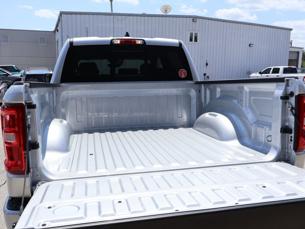 New 2026 RAM 1500 Laramie w/ Sport Appearance Package AWD/4WD image 14