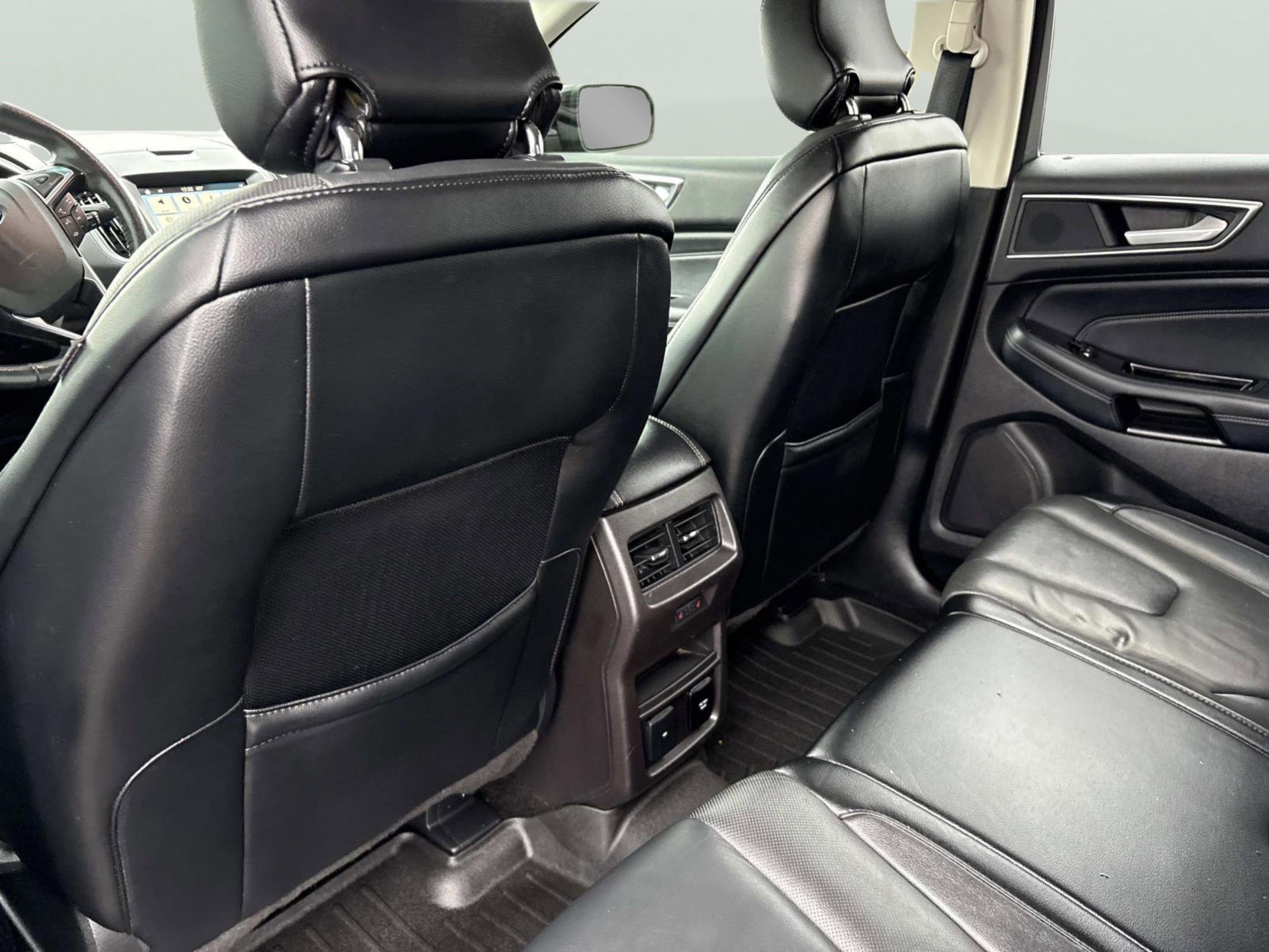 Used 2018 Ford Edge Titanium w/ Equipment Group 301A image 16