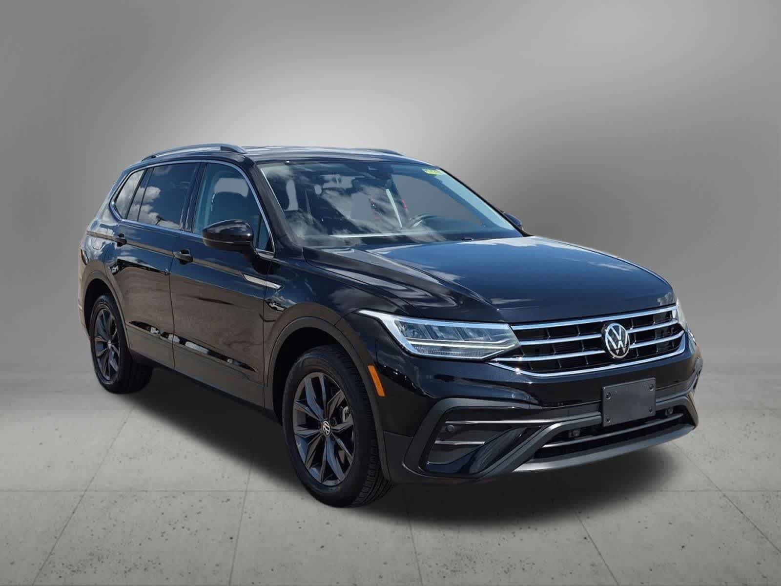 Used 2023 Volkswagen Tiguan SE AWD/4WD image 8
