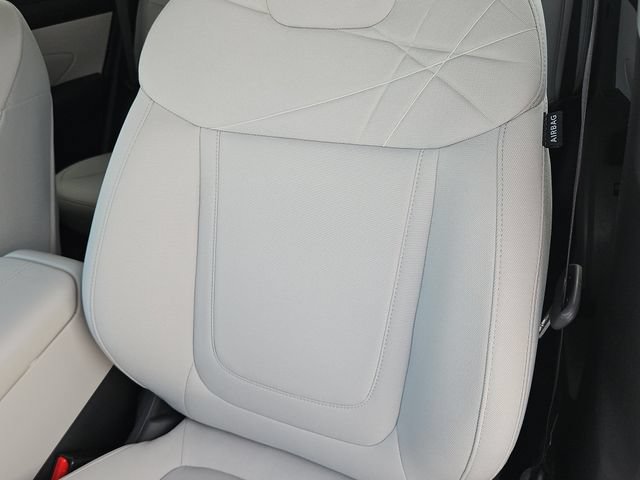 Used 2025 Hyundai Tucson SEL FWD image 13