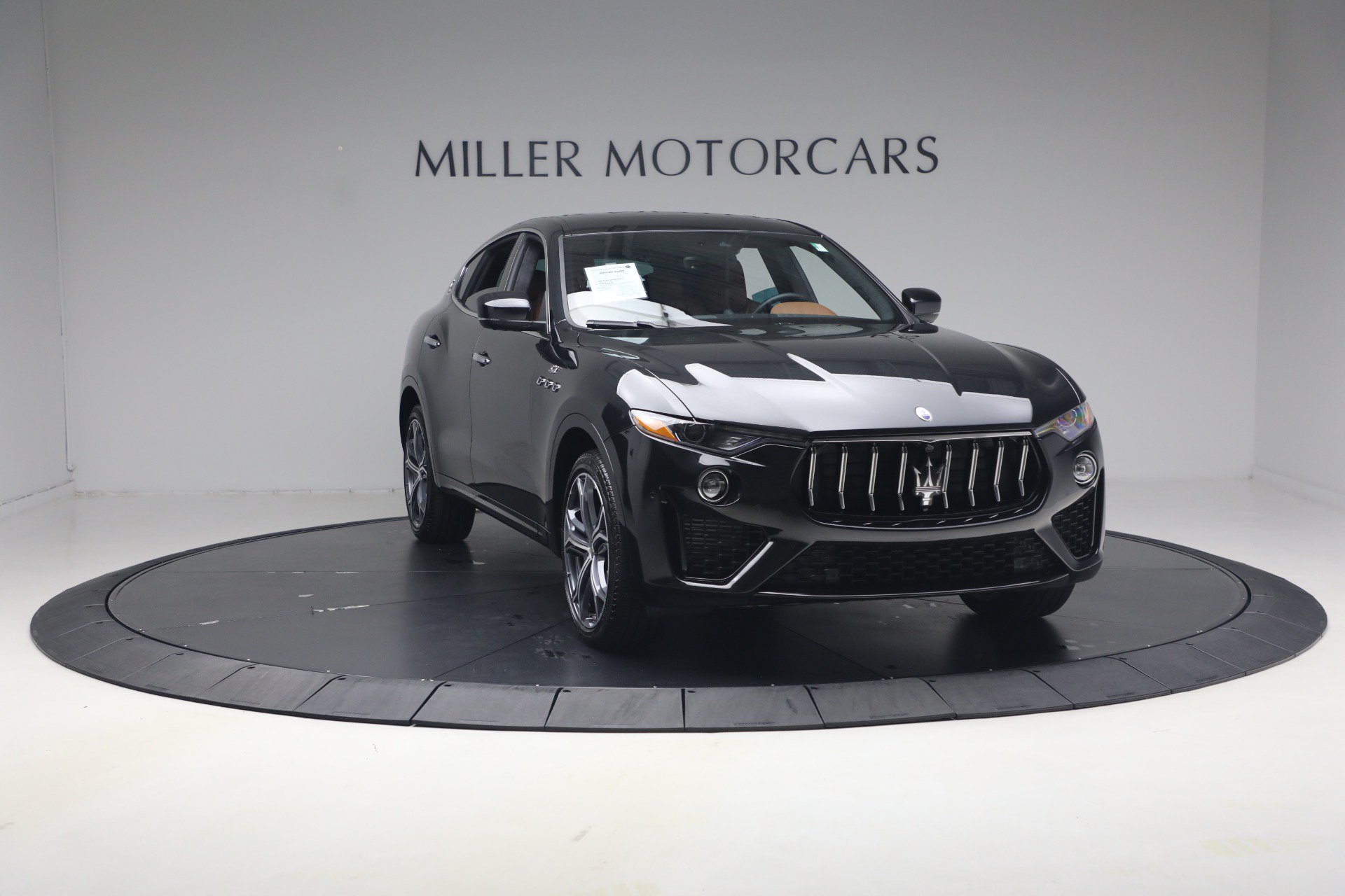 Certified 2022 Maserati Levante GT AWD/4WD image 11