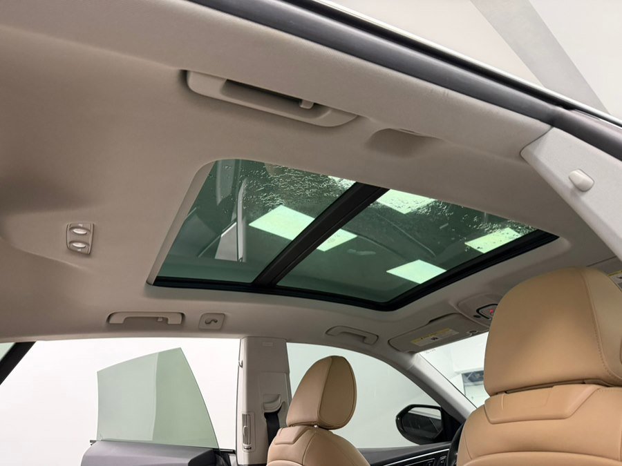 Used 2019 Audi Q8 Premium w/ Convenience Package image 41