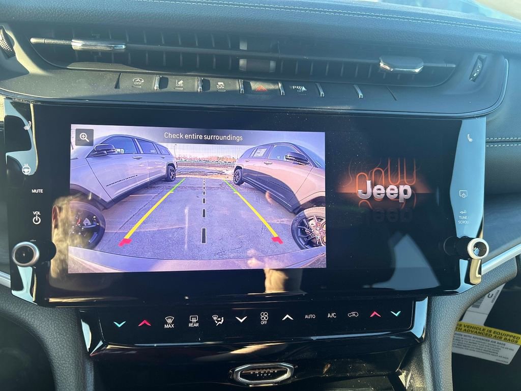 New 2026 Jeep Grand Cherokee Limited image 10