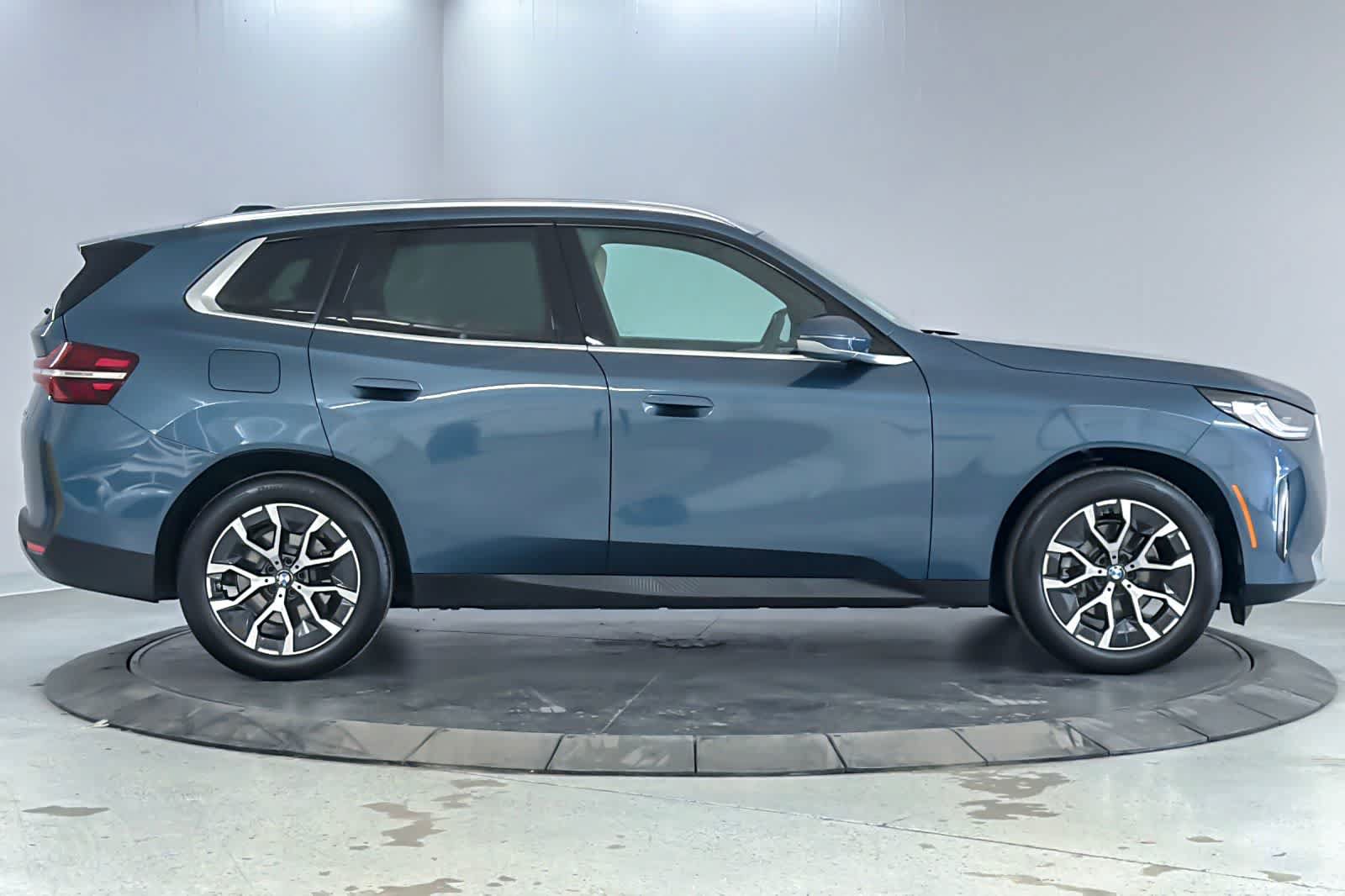Used 2026 BMW X3 xDrive30i w/ Convenience Package AWD/4WD image 8