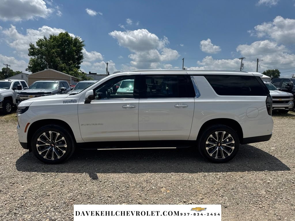 Used 2025 Chevrolet Suburban High Country w/ Sun And Tow Package AWD/4WD image 2