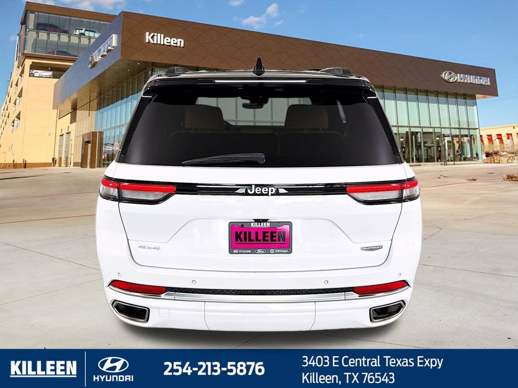 Used 2024 Jeep Grand Cherokee Summit AWD/4WD image 7