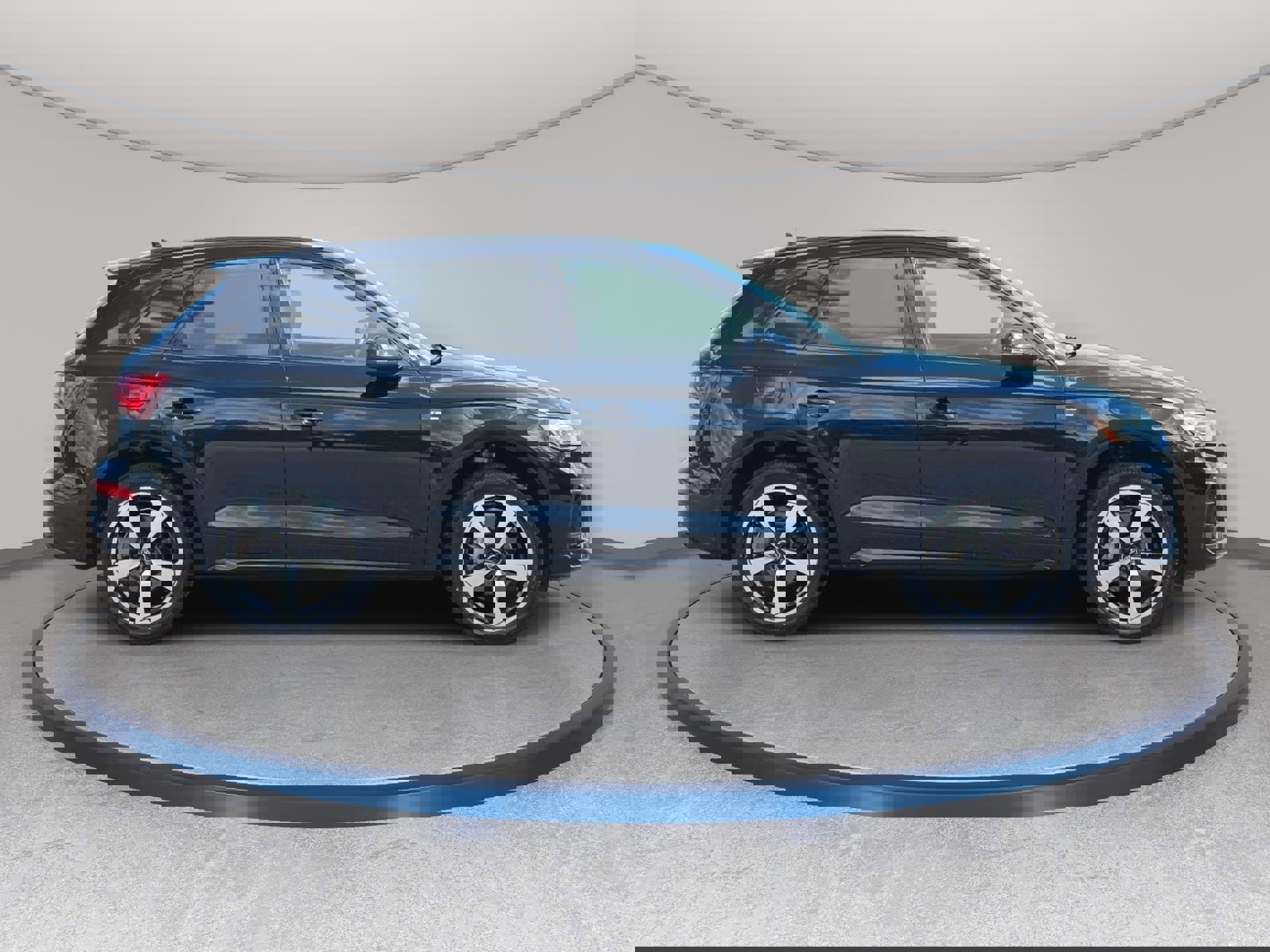 Used 2023 Audi Q5 2.0T Premium Plus w/ Premium Plus Package image 4