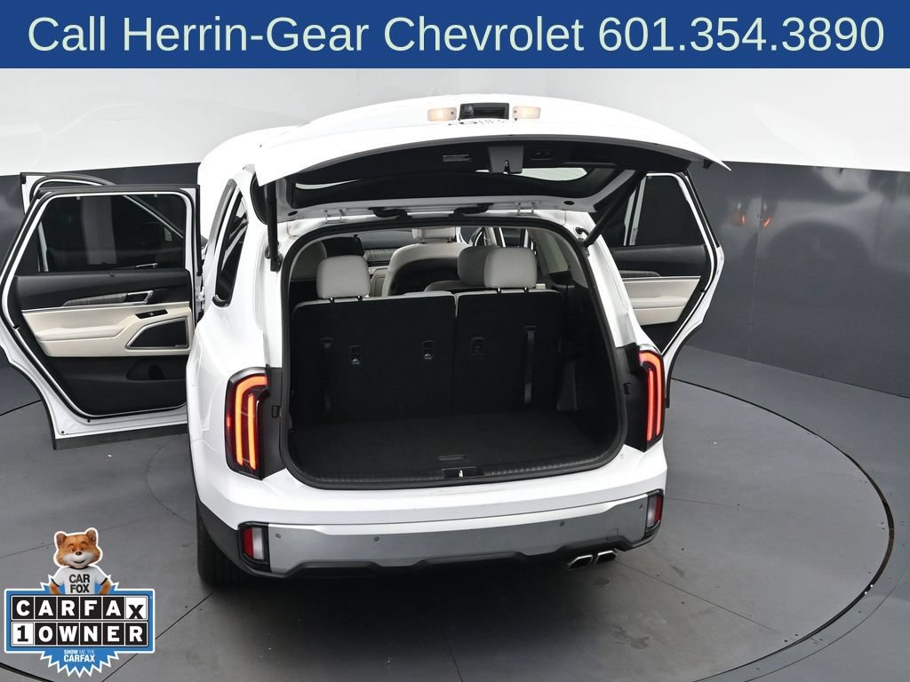 Used 2024 Kia Telluride EX w/ EX Captain's Chair Package FWD image 48